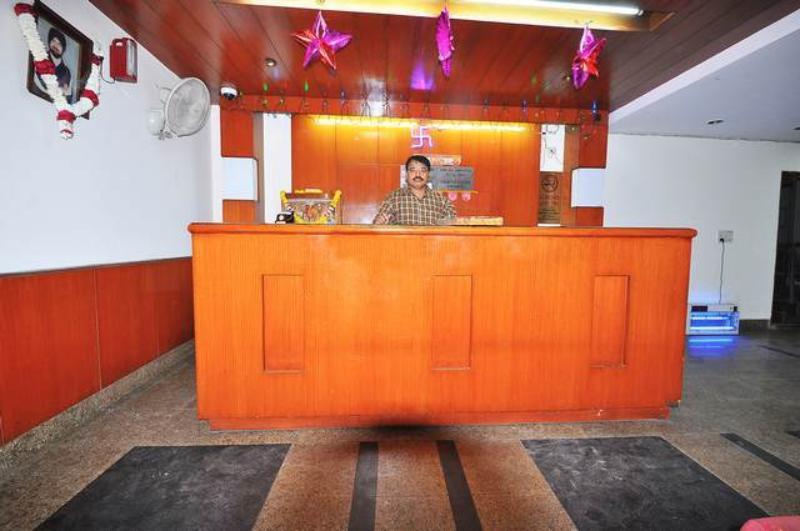 Hotel Avtar Nuova Delhi Esterno foto